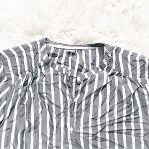 NWT Old Navy Stripped Dressy Shirt